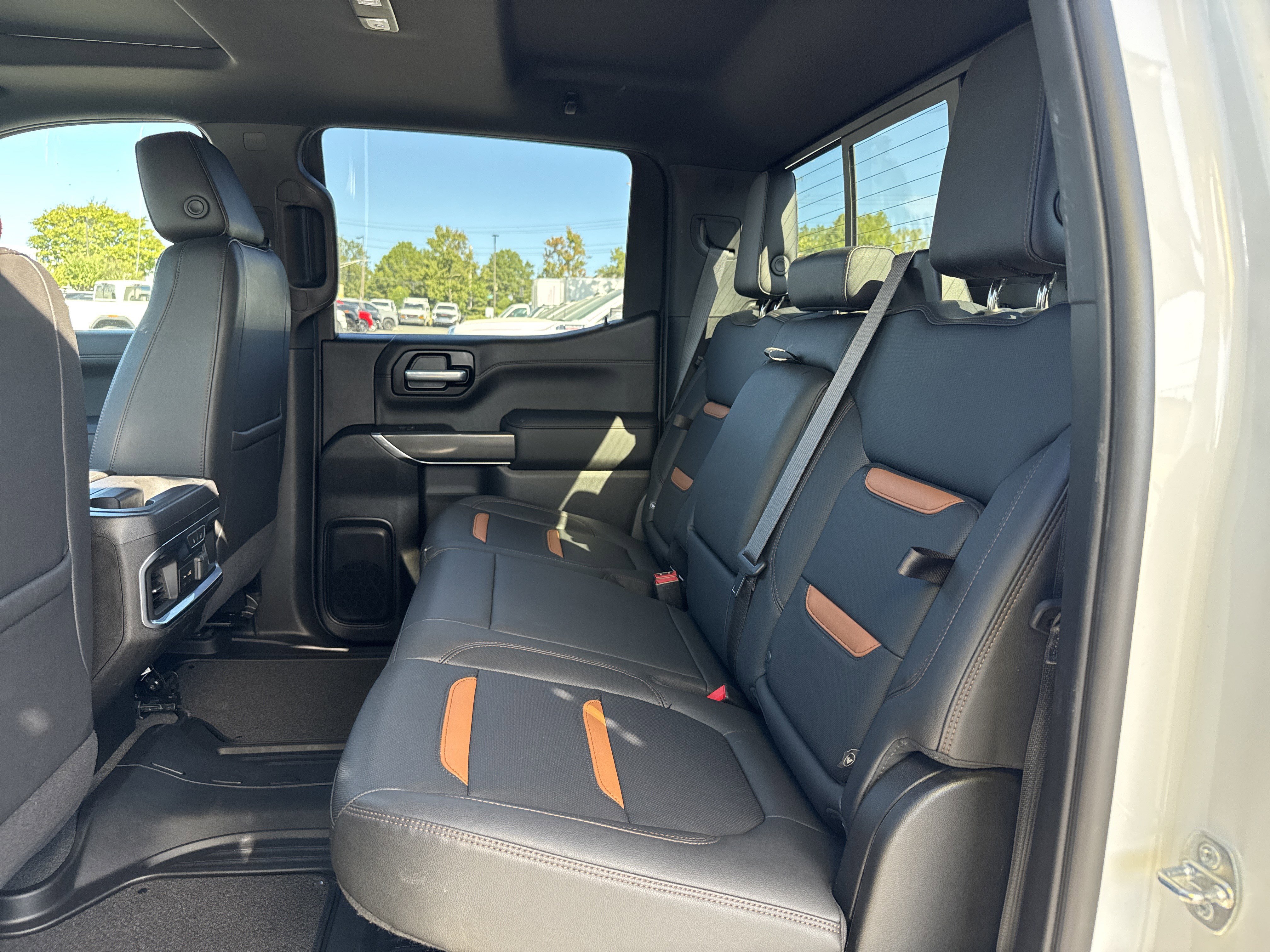 Used 2021 GMC Sierra 1500 AT4 w/ AT4 Premium Package image 29