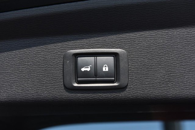 Used 2025 Mitsubishi Outlander SE AWD/4WD image 29