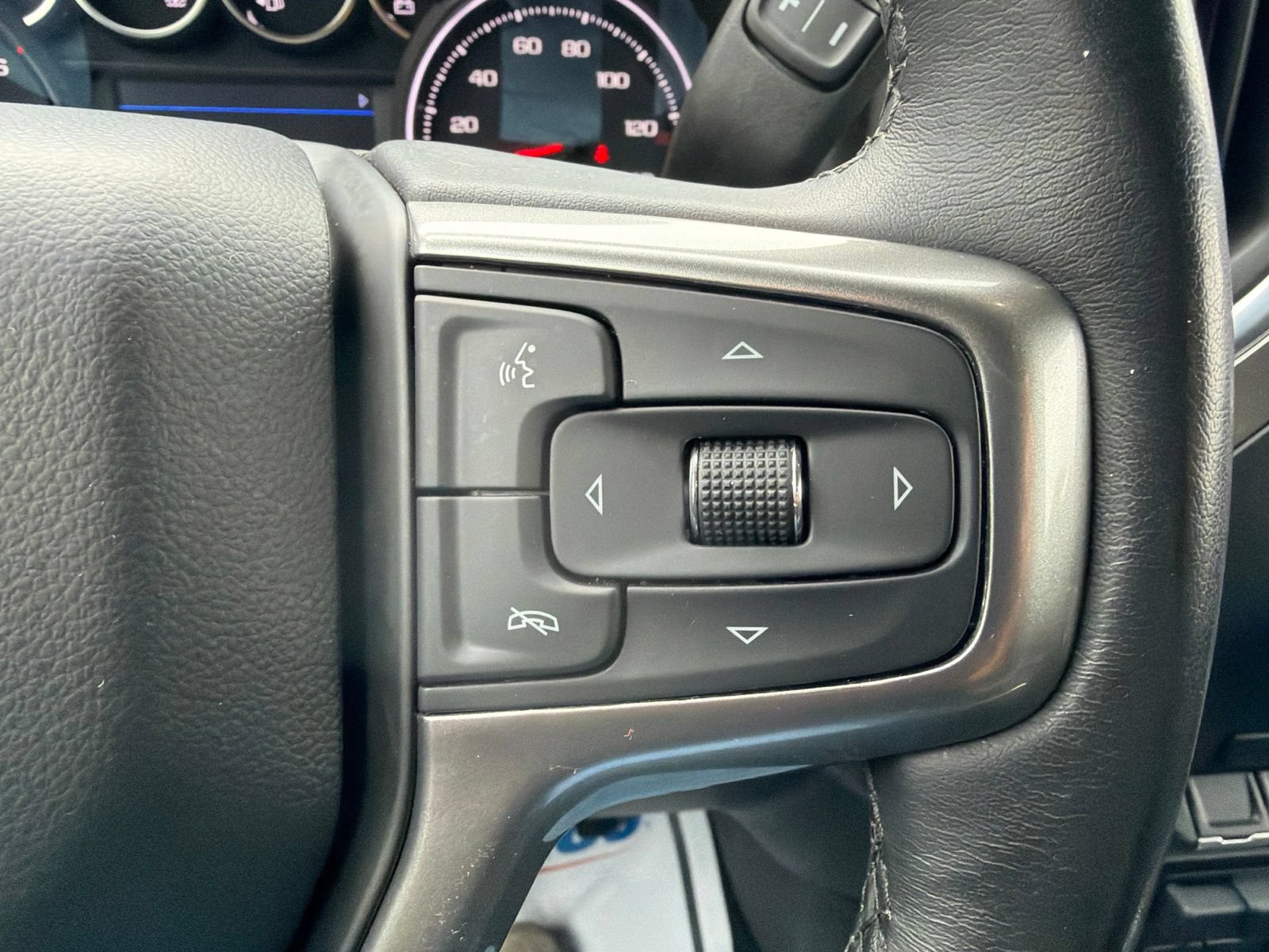 Used 2021 Chevrolet Silverado 1500 LT Trail Boss w/ Convenience Package II AWD/4WD image 16