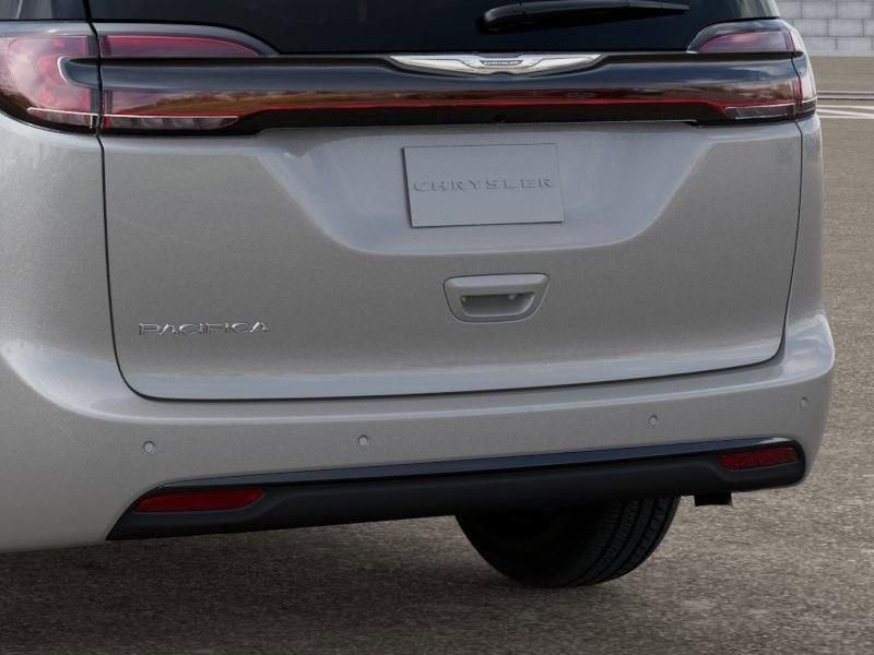 New 2026 Chrysler Pacifica Select w/ S Appearance Package image 13
