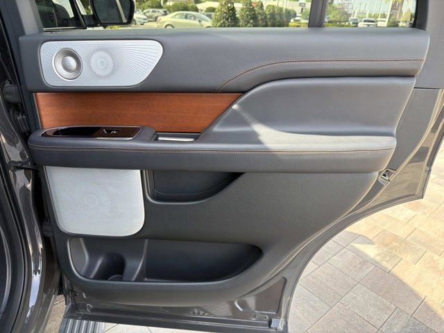 Certified 2024 Lincoln Navigator Black Label image 22