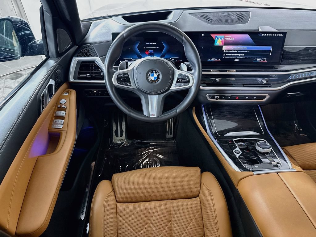 Used 2023 BMW X7 xDrive40i w/ Executive Package AWD/4WD image 3
