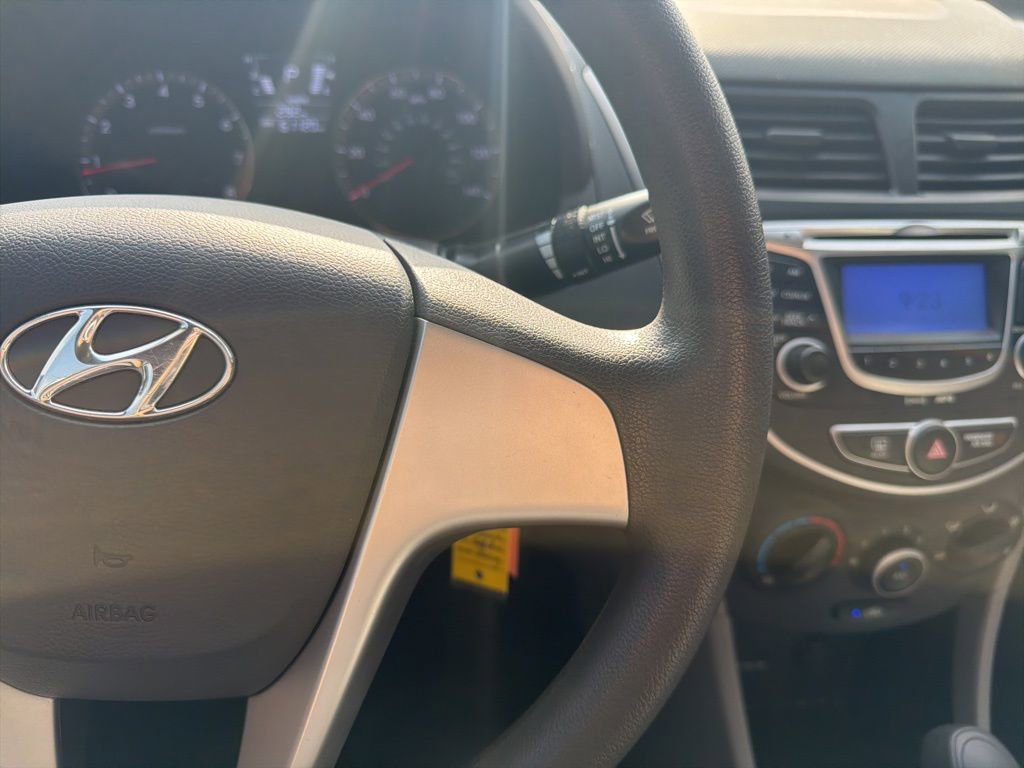 Used 2012 Hyundai Accent GLS FWD image 14