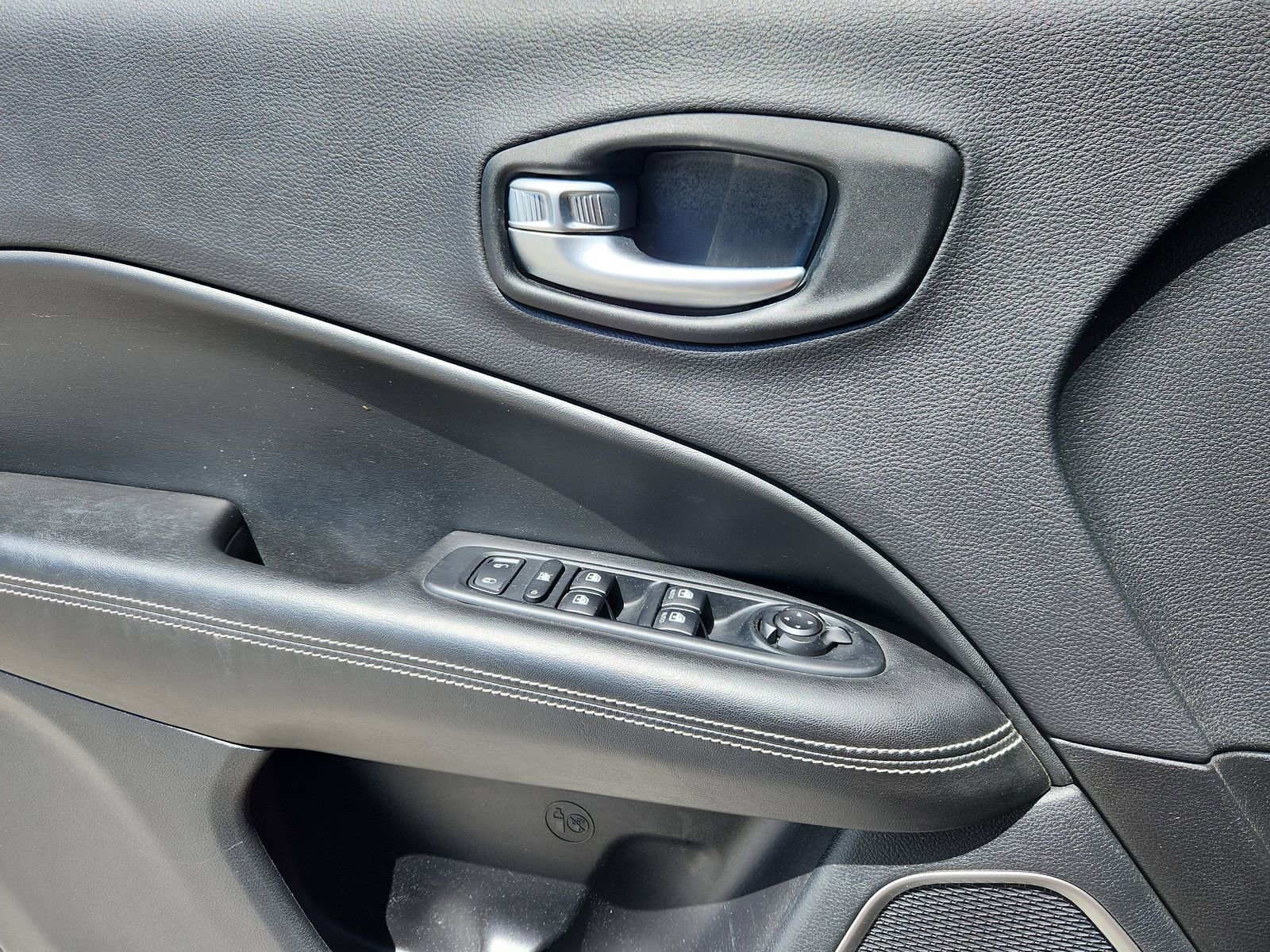 Used 2021 Jeep Compass 80th Special Edition AWD/4WD image 9