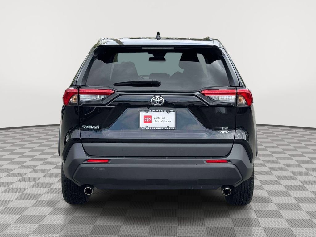 Used 2024 Toyota RAV4 LE AWD/4WD image 6