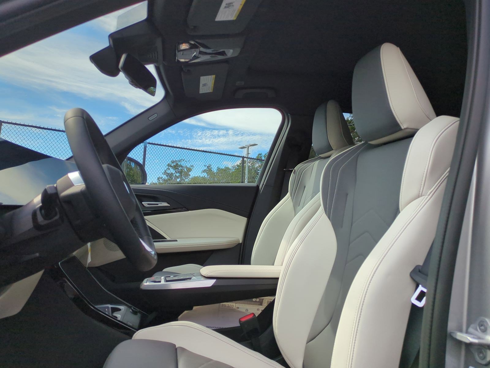 Certified 2026 BMW X1 xDrive28i w/ Technology Package image 15