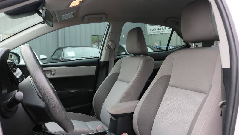 Used 2017 Toyota Corolla LE FWD image 7
