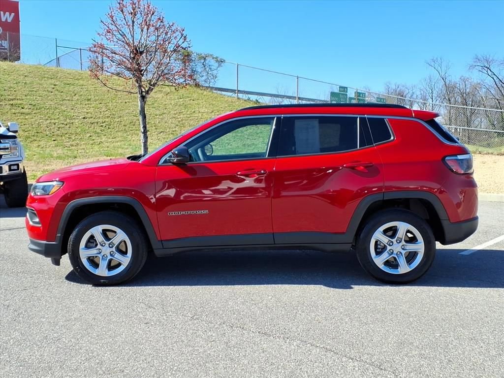 Used 2023 Jeep Compass Latitude image 6