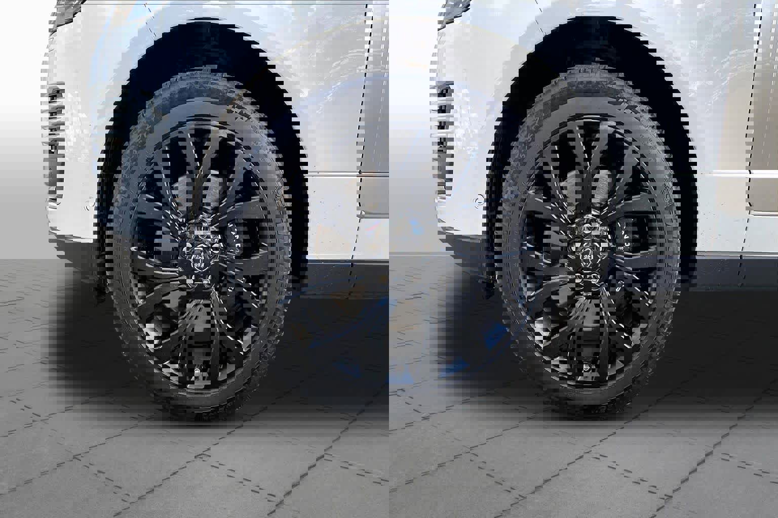 Used 2022 Land Rover Range Rover Westminster Edition image 11