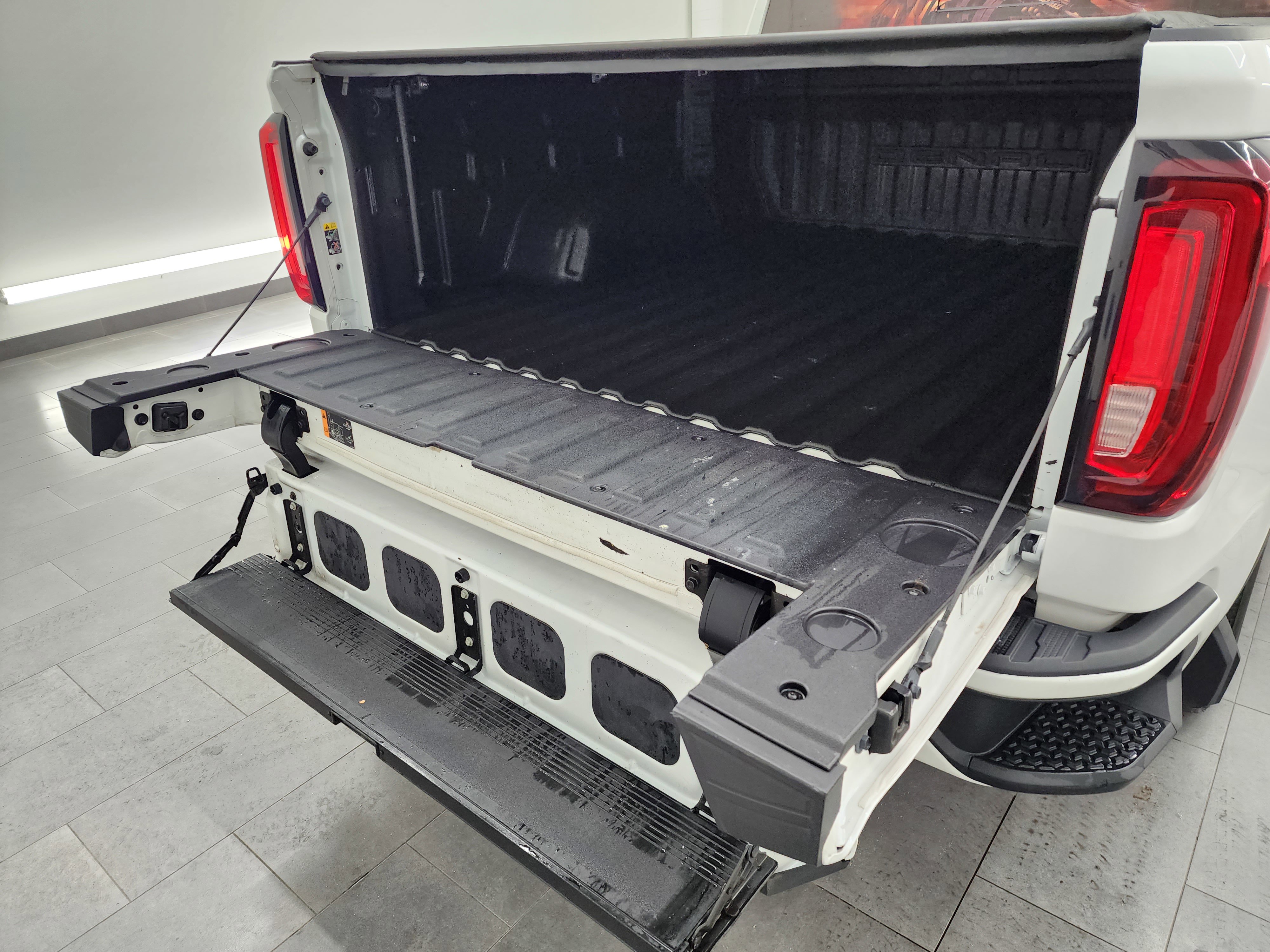 Used 2021 GMC Sierra 1500 Denali w/ Driver Alert Package II image 28