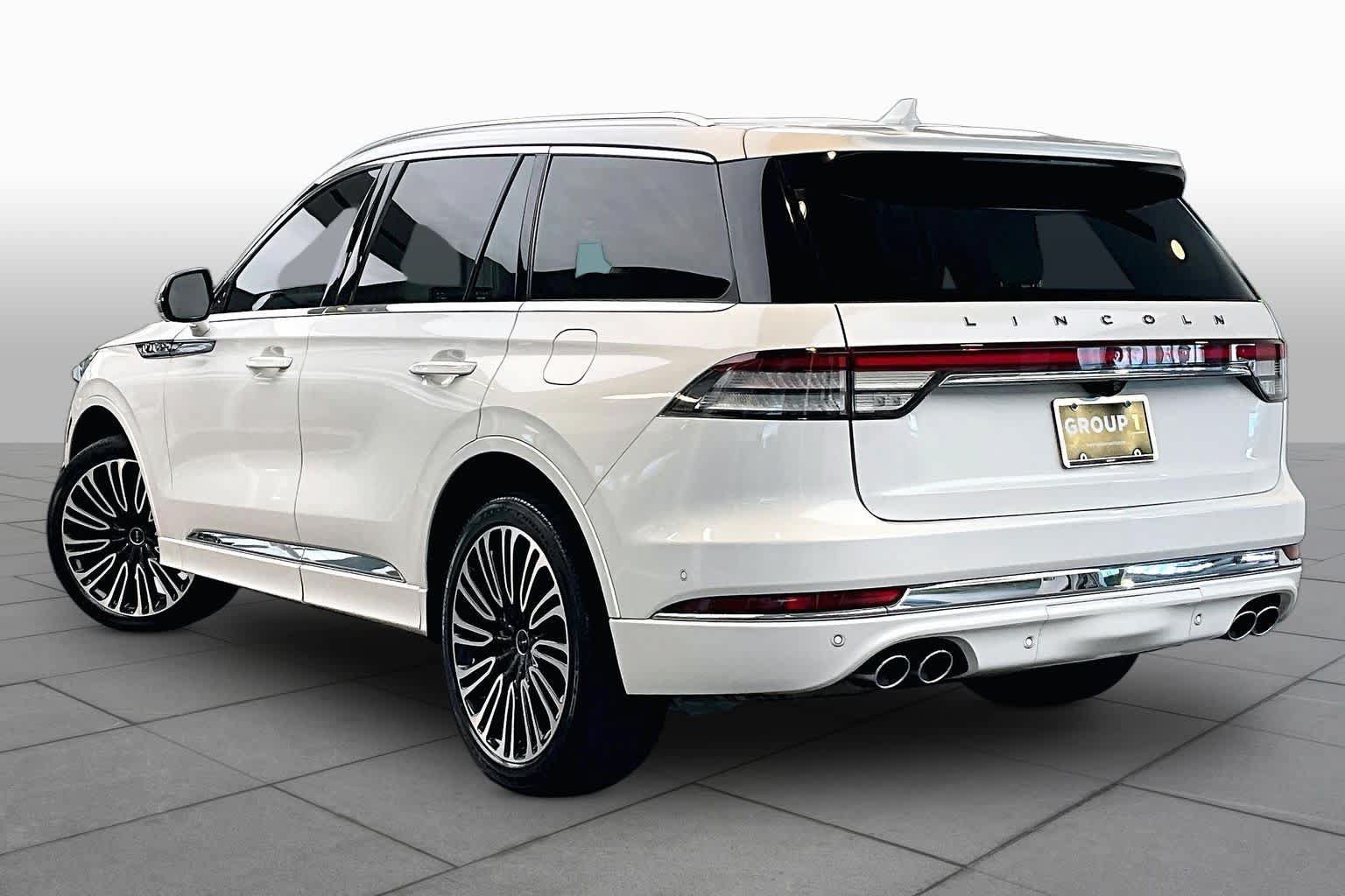 Used 2022 Lincoln Aviator Black Label w/ Dynamic Handling Package AWD/4WD image 11