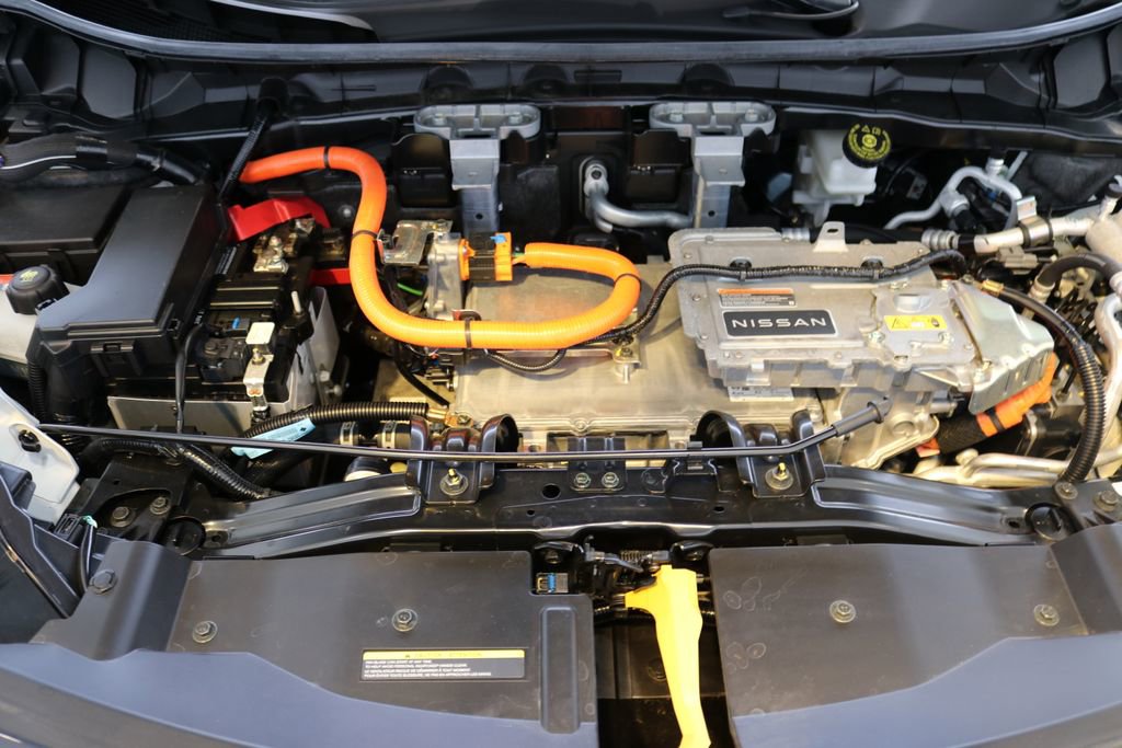 Used 2023 Nissan Ariya AWD image 45