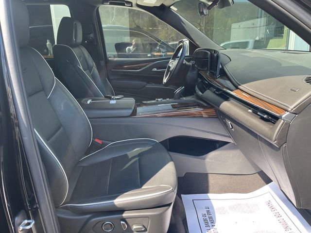 Used 2024 Cadillac Escalade Premium Luxury image 8