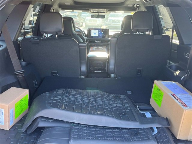 New 2025 Lincoln Aviator Black Label w/ Jet Appearance Package image 12