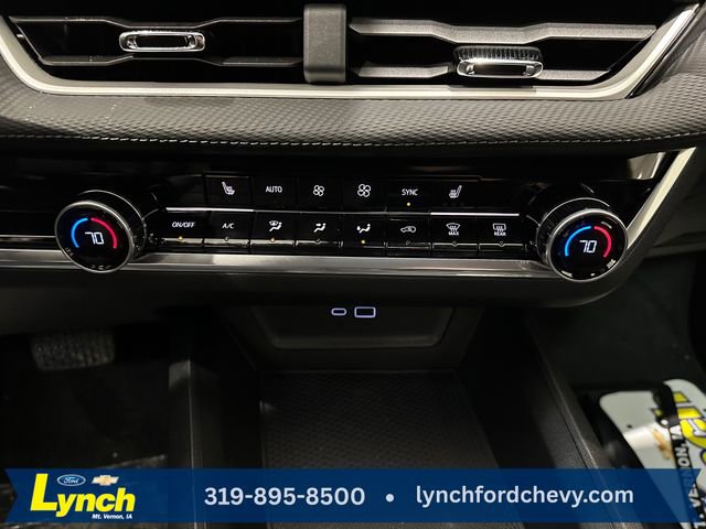 New 2026 Chevrolet Equinox LT w/ Convenience Package II image 12