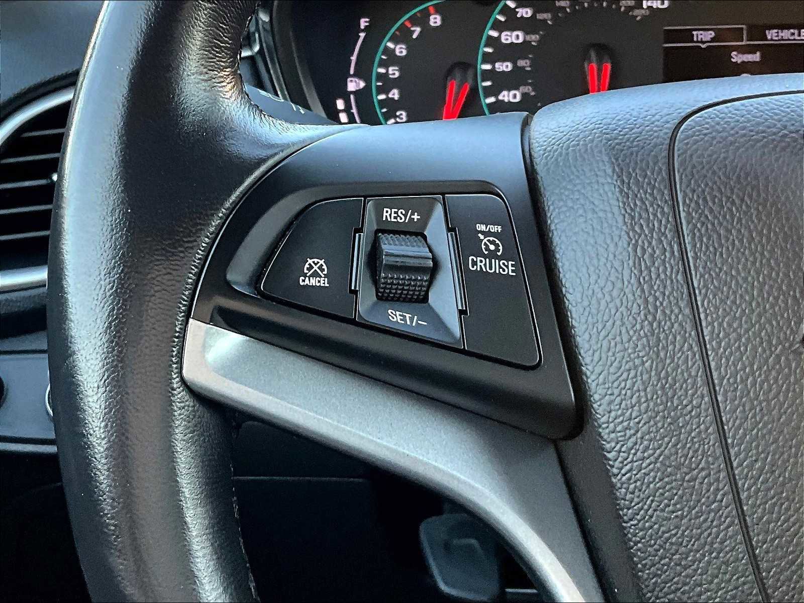 Used 2022 Chevrolet Trax LT w/ Driver Confidence Package image 22