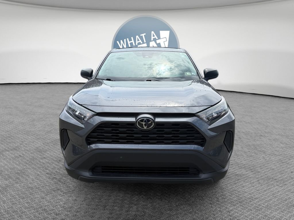 Used 2022 Toyota RAV4 LE FWD image 9
