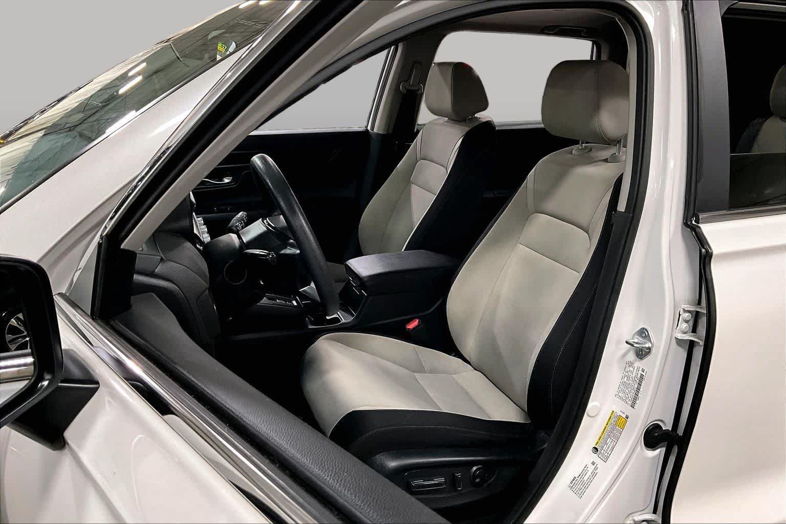 Used 2023 Honda CR-V EX image 8