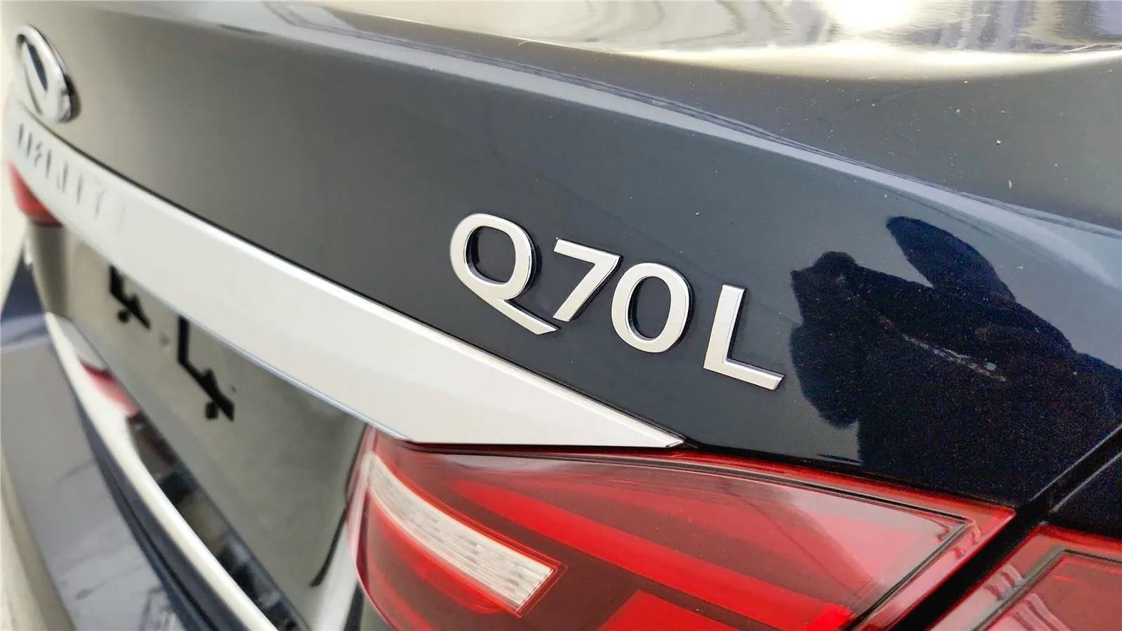 Used 2016 INFINITI Q70 L 3.7 AWD/4WD image 17
