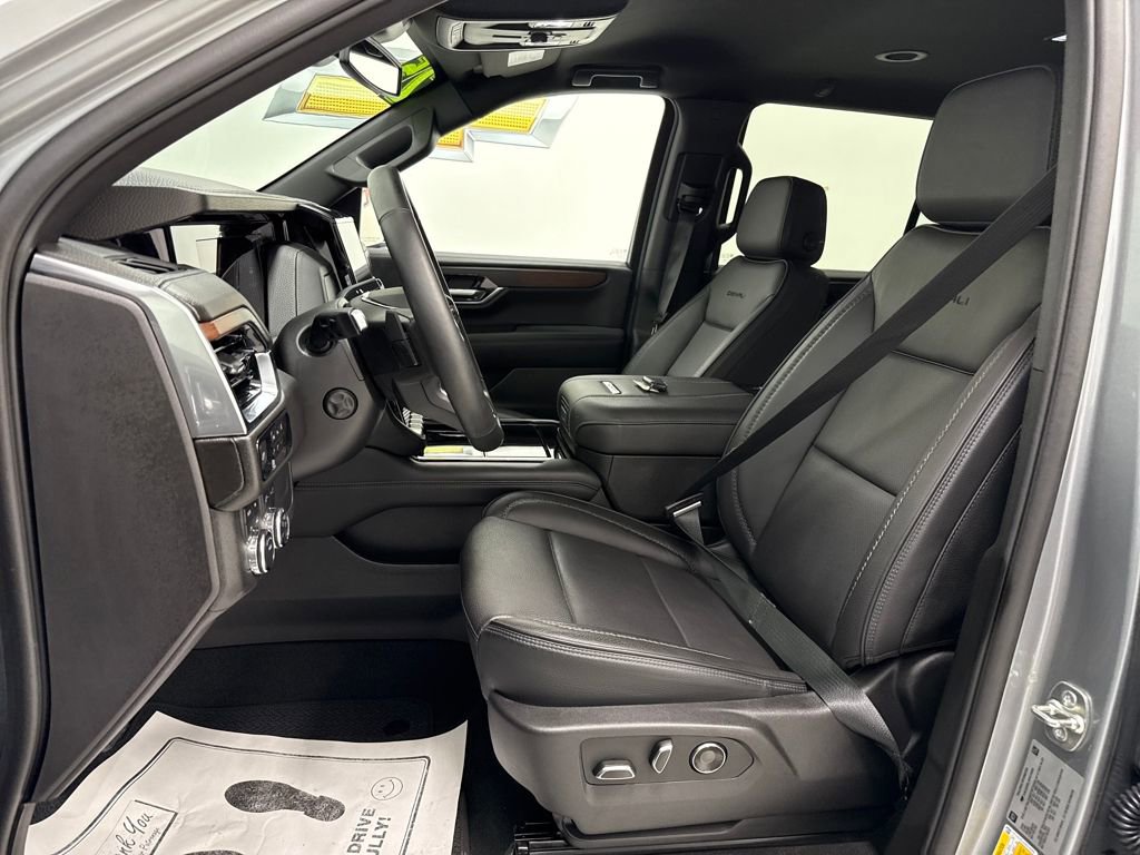 Used 2025 GMC Yukon Denali image 23