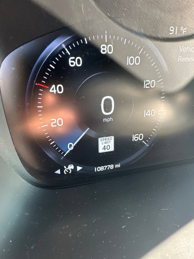 Used 2019 Volvo XC90 T6 R-Design w/ Advanced Package AWD/4WD image 10