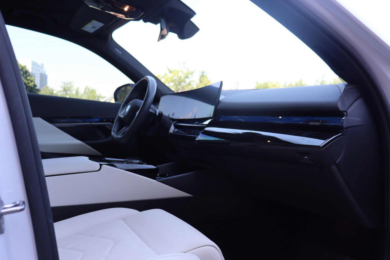 Used 2024 BMW i5 M60 w/ Premium Package AWD/4WD image 22
