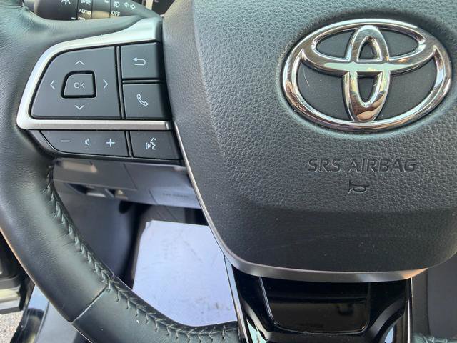 Used 2022 Toyota Highlander Platinum AWD/4WD image 17