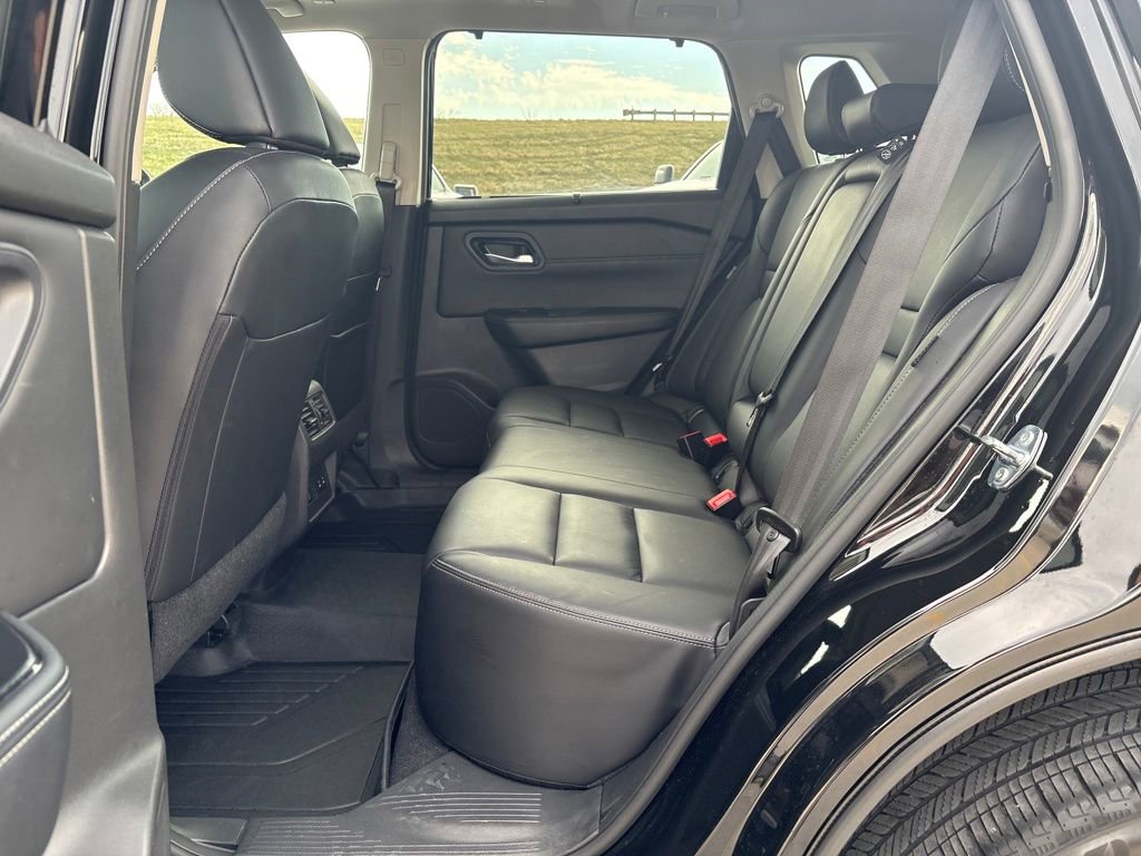 Used 2024 Nissan Rogue SL w/ SL Premium Package image 31