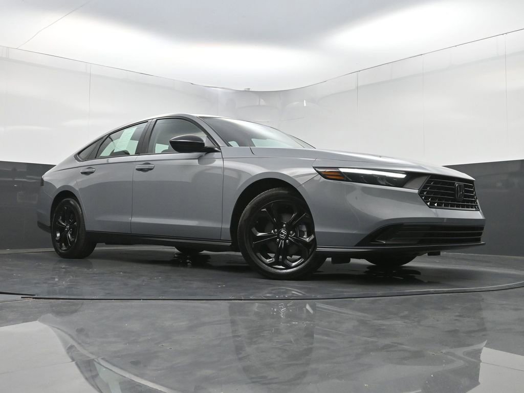 Used 2025 Honda Accord SE image 22