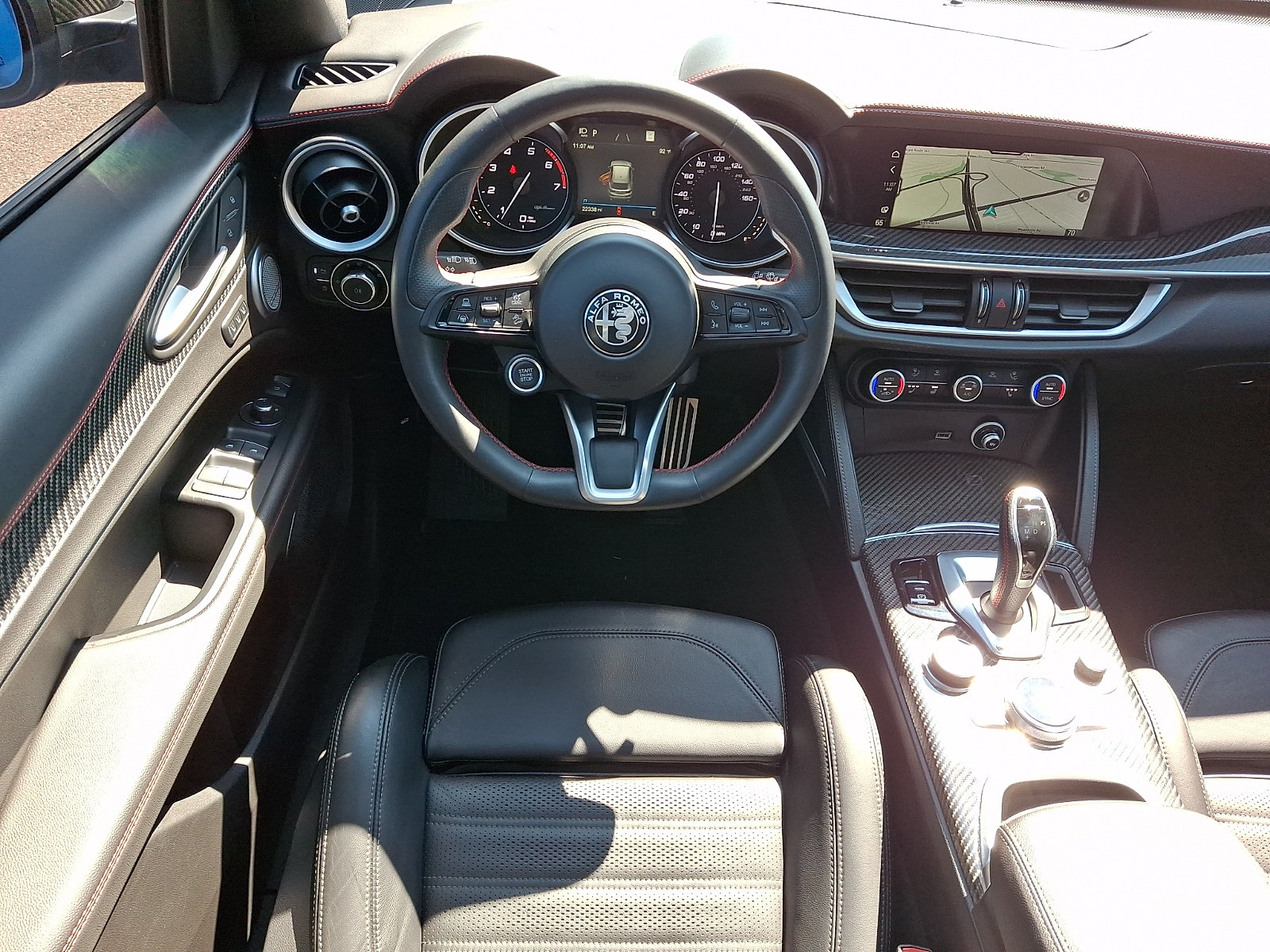 Used 2023 Alfa Romeo Stelvio Estrema AWD/4WD image 11