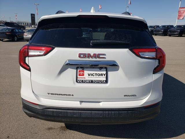 Used 2023 GMC Terrain SLE w/ Driver Convenience Package image 6
