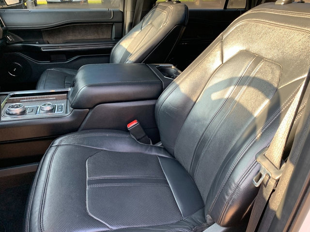 Used 2019 Ford Expedition Limited w/ Equipment Group 302A AWD/4WD image 20