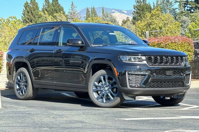 New 2026 Jeep Grand Cherokee L Limited AWD/4WD image 2
