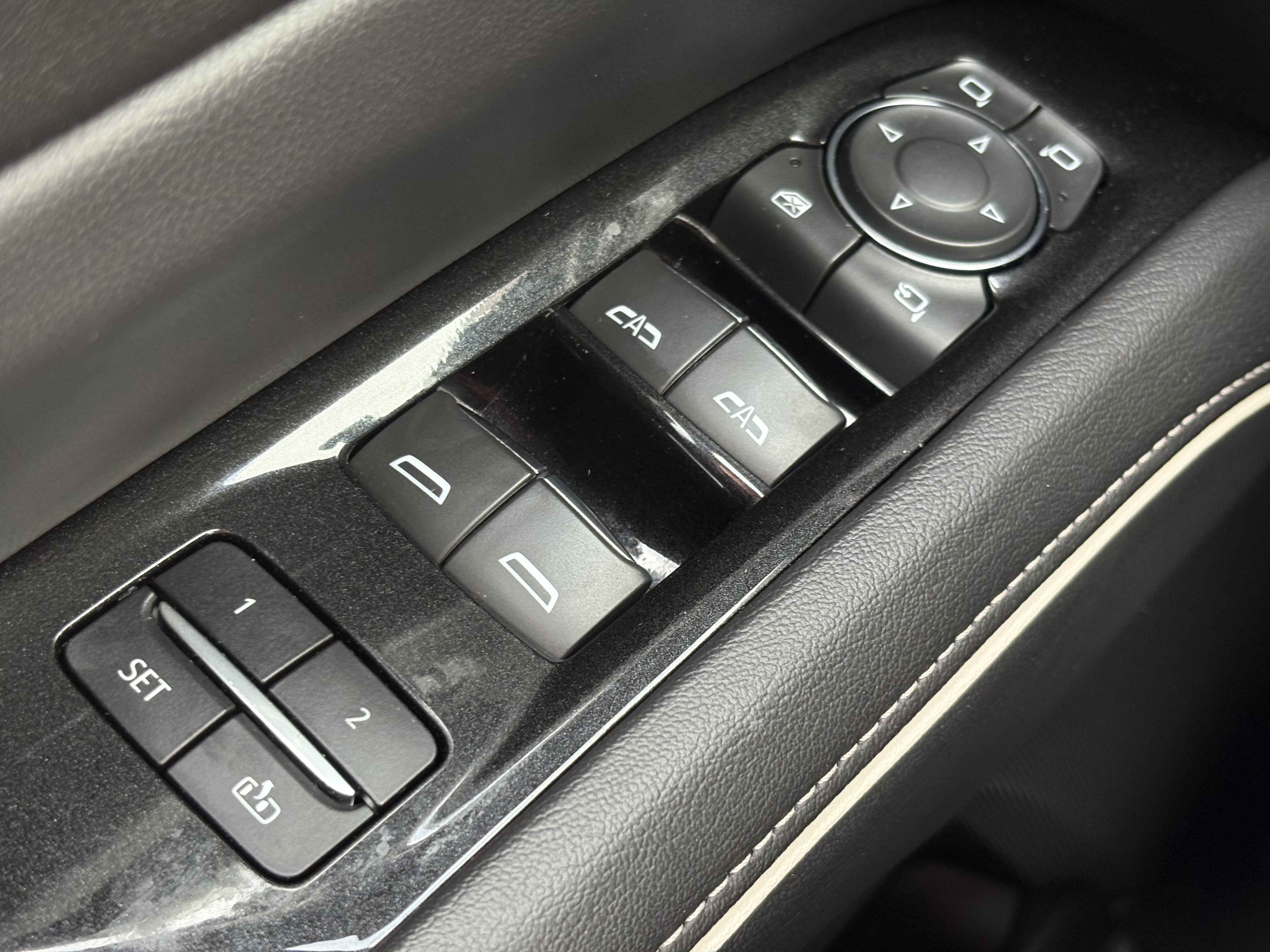 Certified 2023 Cadillac Escalade Premium Luxury w/ Performance Package image 32