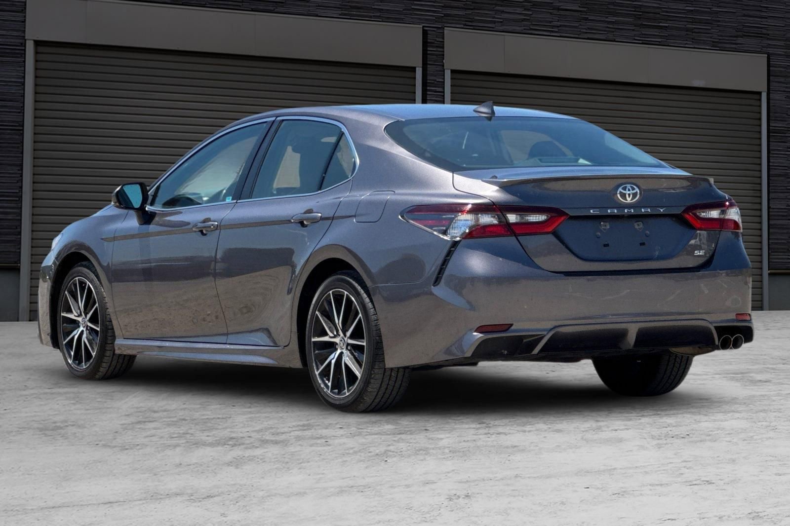 Used 2024 Toyota Camry SE FWD image 6