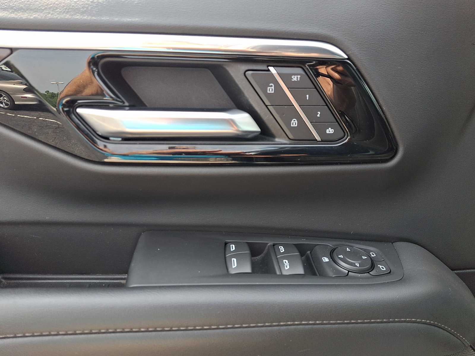 Certified 2025 Chevrolet Tahoe LT AWD/4WD image 14