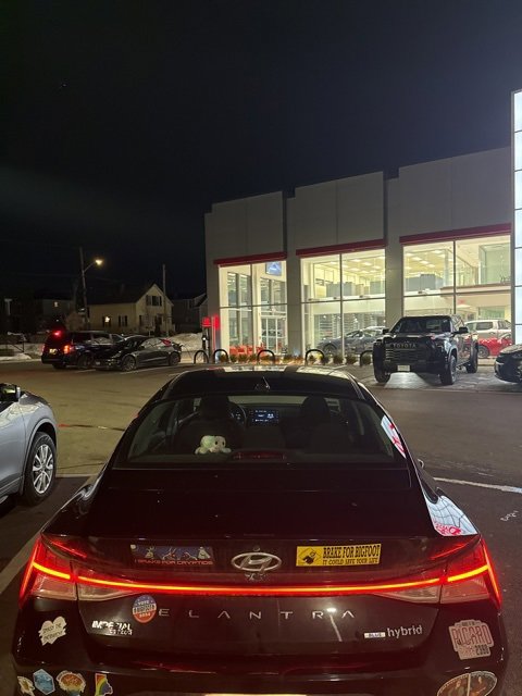 Used 2021 Hyundai Elantra Blue w/ Cargo Package image 4