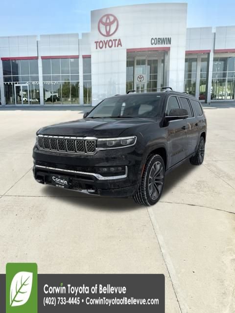 Used 2023 Jeep Grand Wagoneer L Series III w/ Rear Seat Video Group 1 image 33