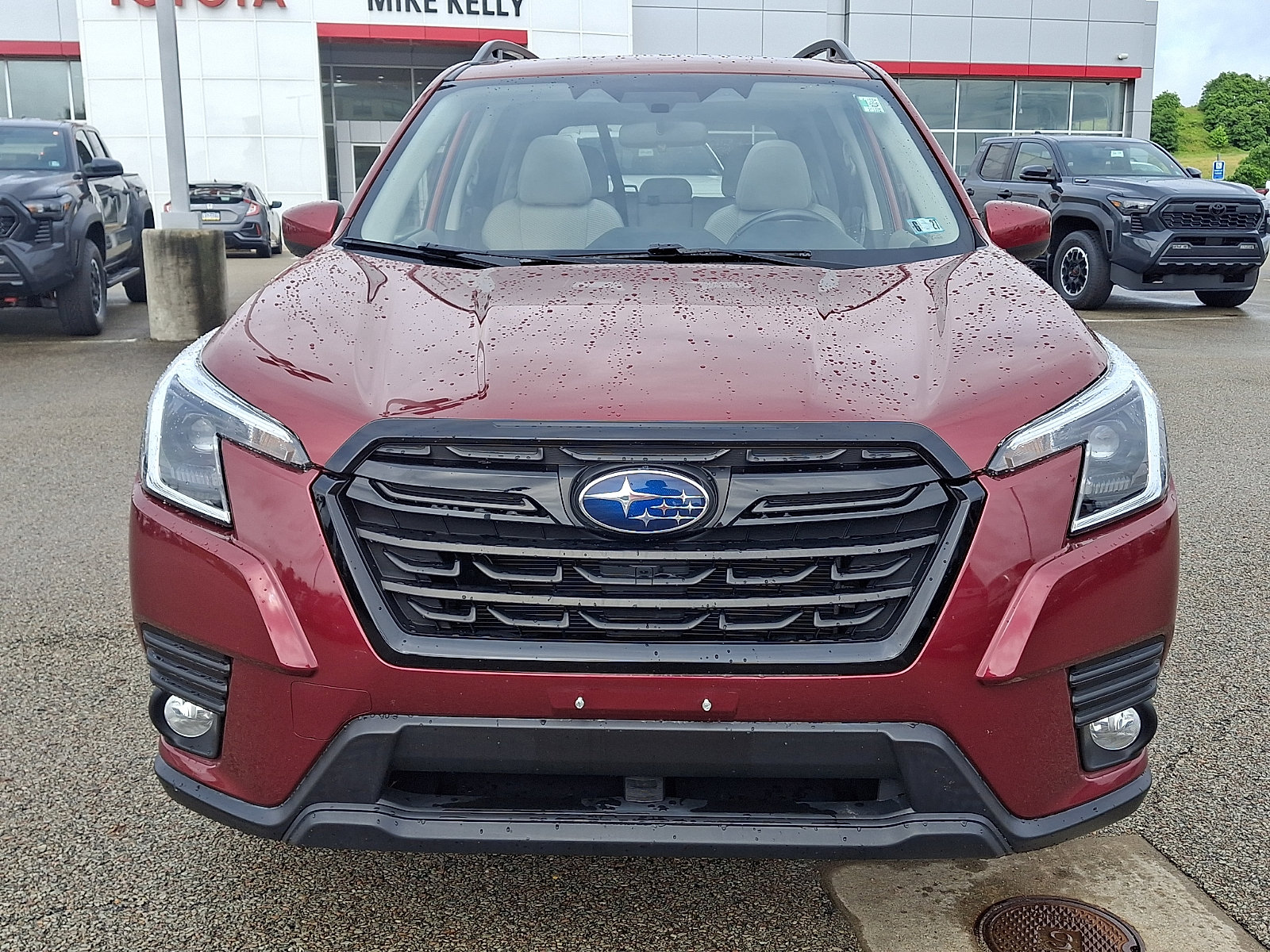 Used 2022 Subaru Forester Premium AWD/4WD image 2