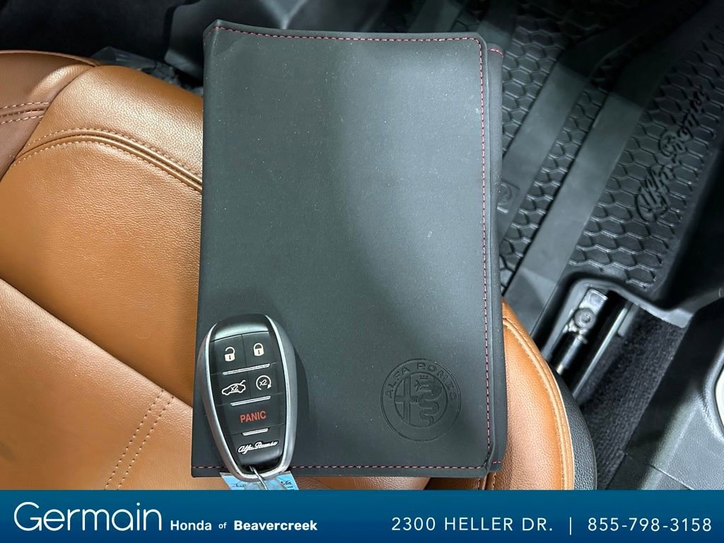 Used 2018 Alfa Romeo Giulia AWD image 30