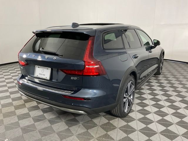 New 2026 Volvo V60 B5 Cross Country Plus w/ Protection Package Premier image 6