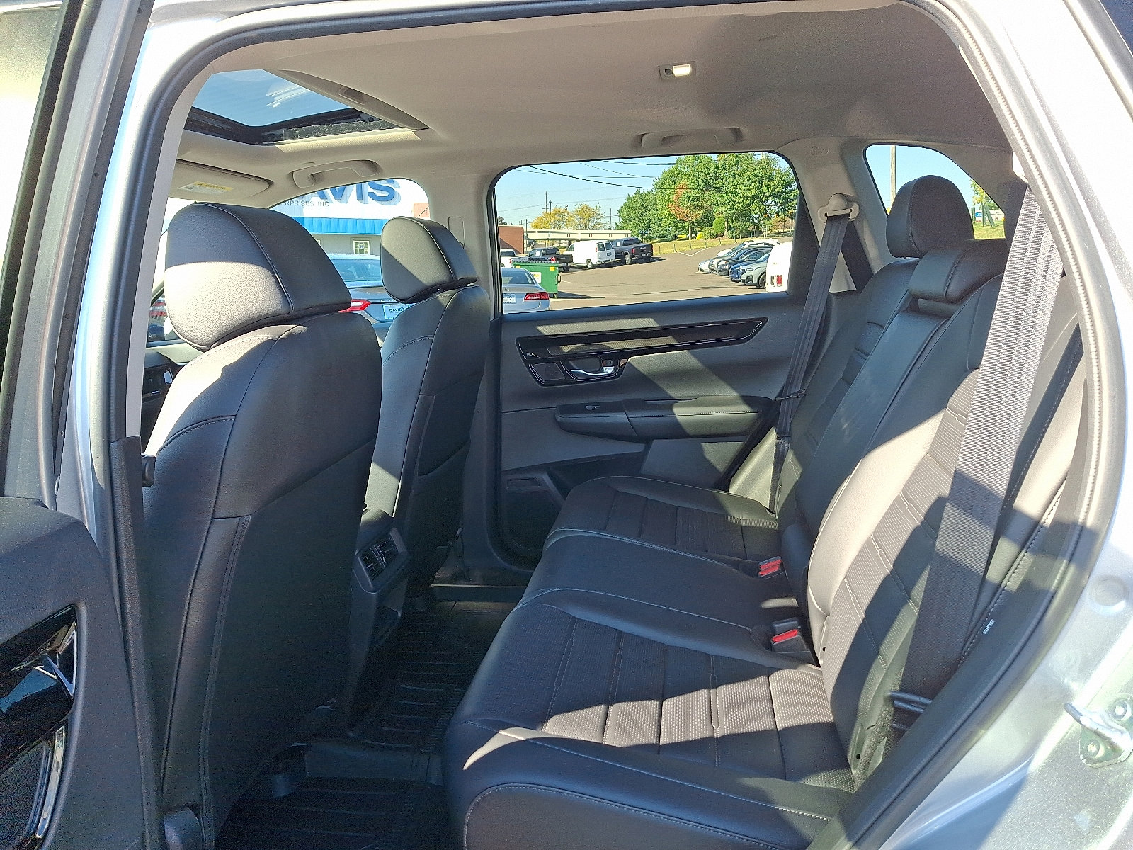 Used 2023 Honda CR-V EX-L image 9