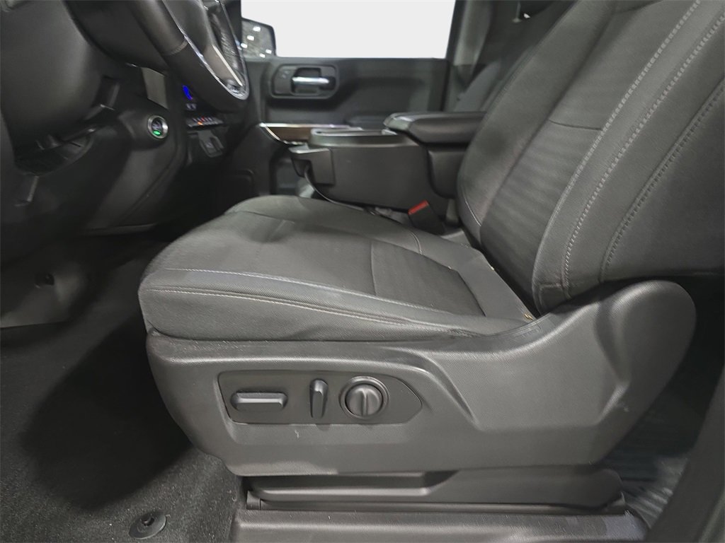 Used 2021 Chevrolet Silverado 1500 LT image 27