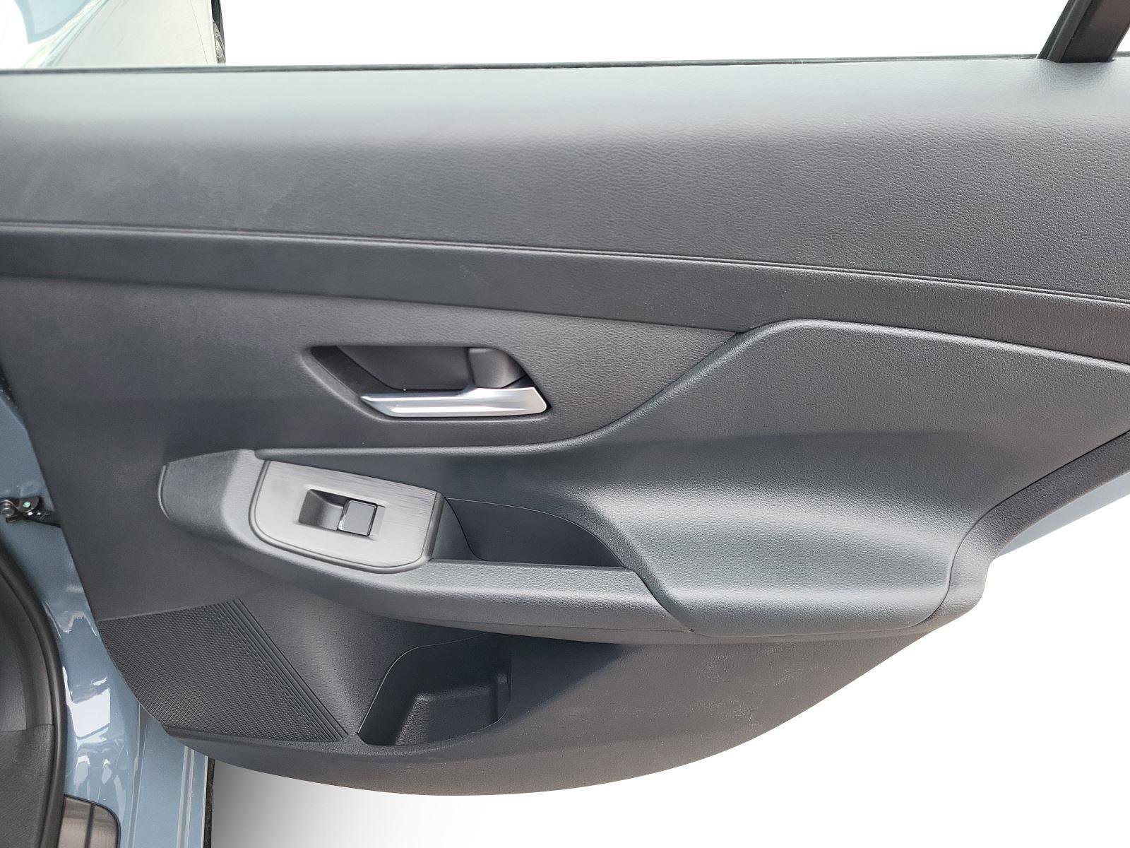 New 2026 Nissan Sentra SR w/ Floor Mat Package FWD image 22