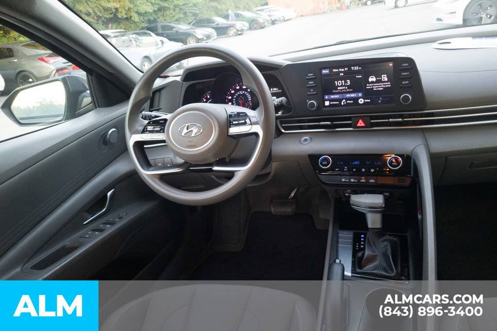 Used 2023 Hyundai Elantra SEL FWD image 21