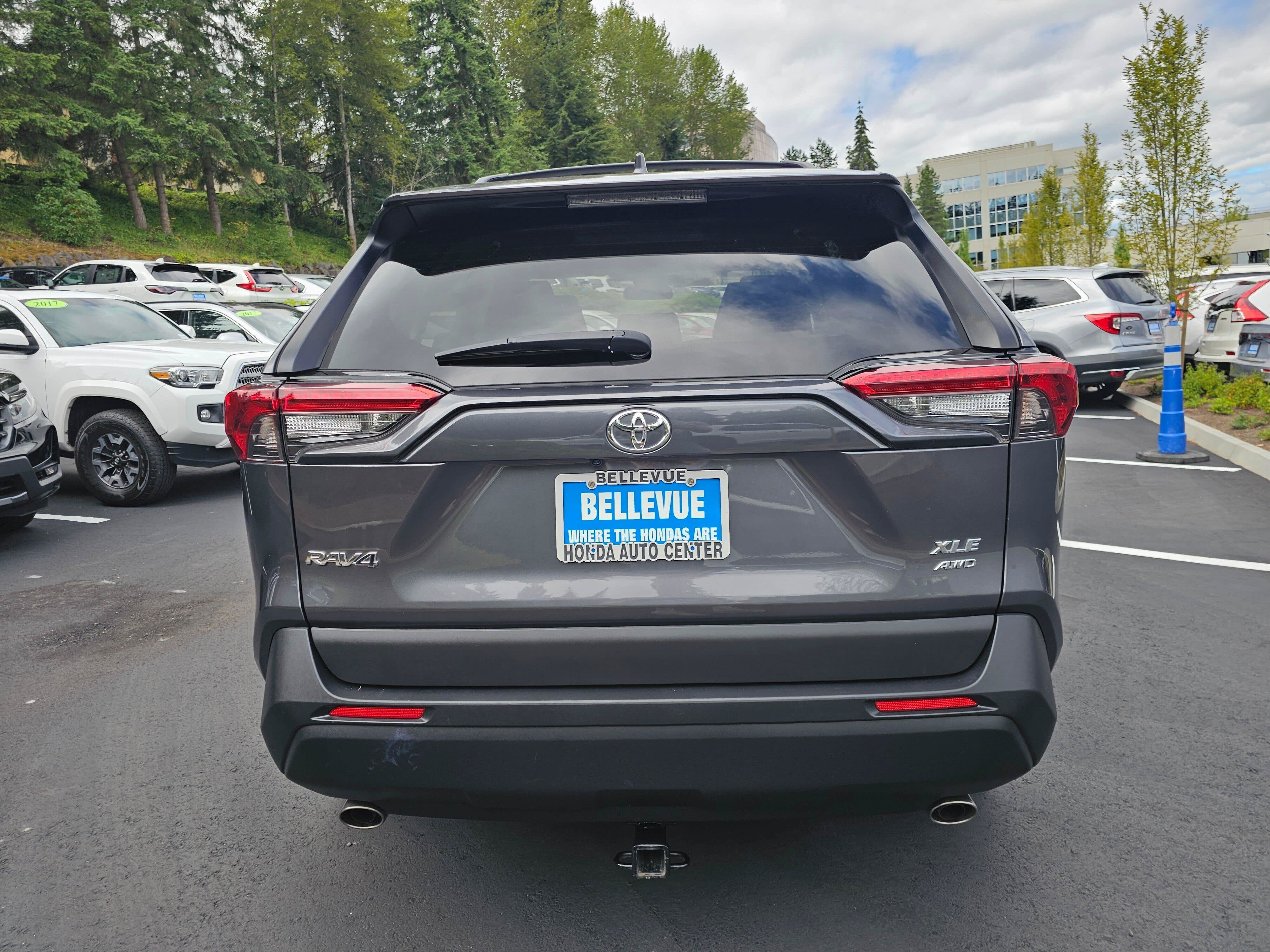 Used 2022 Toyota RAV4 XLE w/ Convenience Package AWD/4WD image 6