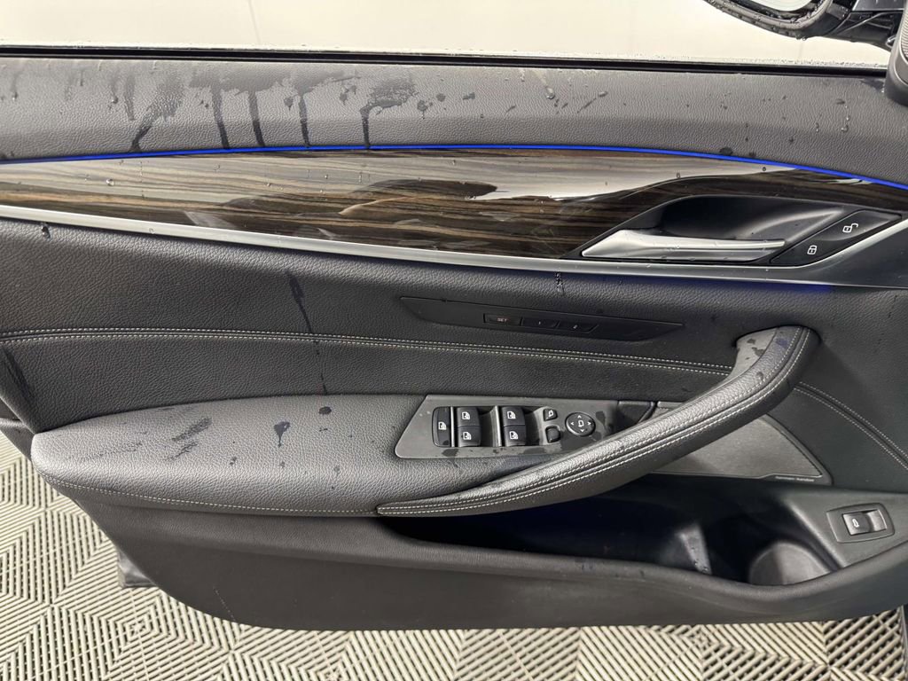 Used 2019 BMW 540i xDrive AWD/4WD image 17