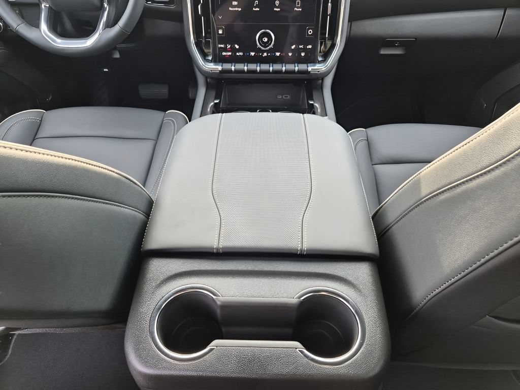 New 2026 GMC Yukon Elevation RWD image 22