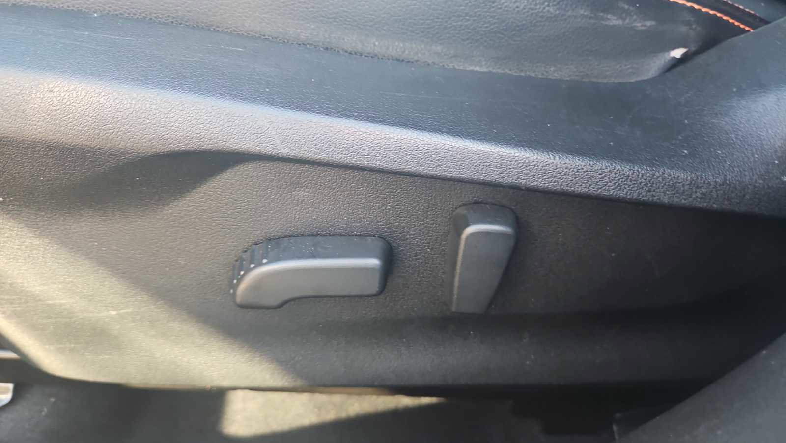 Used 2019 Subaru Crosstrek 2.0i Limited w/ Moonroof Package w/Navigation image 14