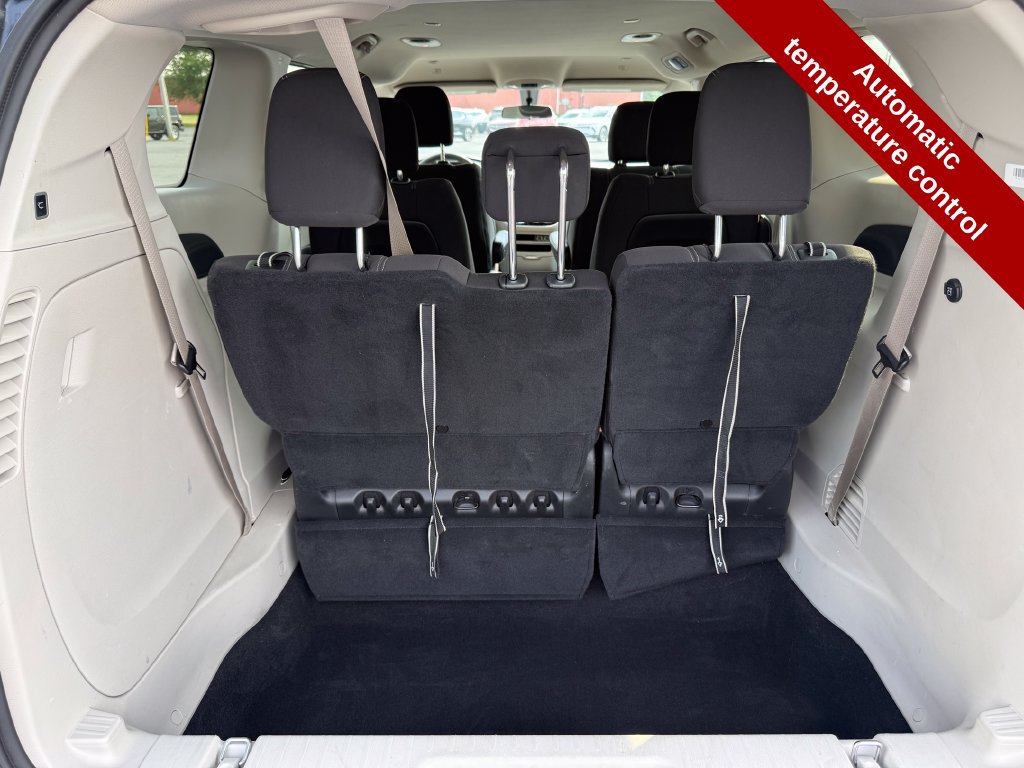 Used 2022 Chrysler Voyager LX FWD image 32